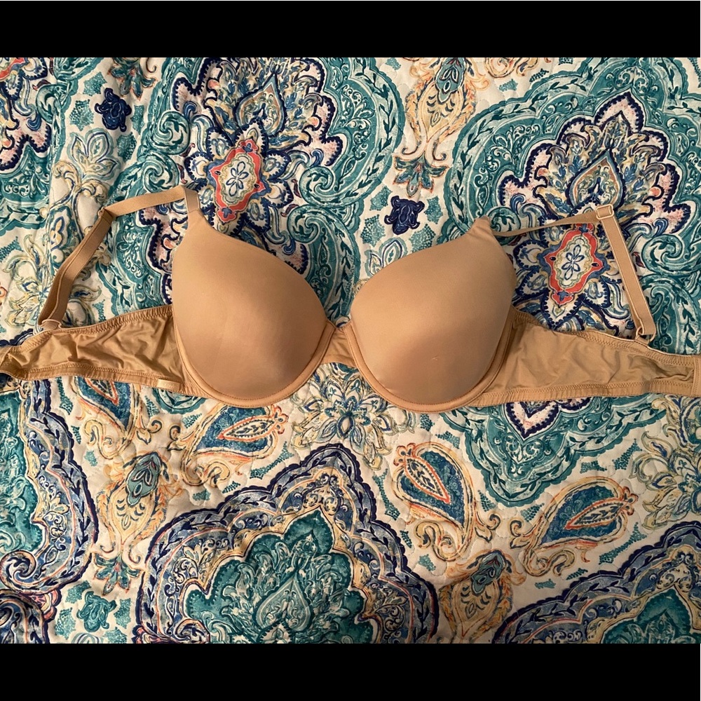 CALVIN KLEIN Full coverage t-shirt bra.